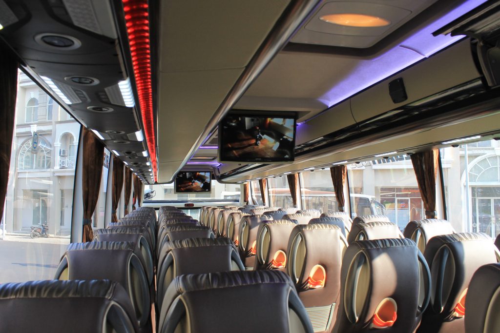 Tips Sewa Bus Pariwisata Jakarta untuk Liburan Anda dan Keluarga Besar