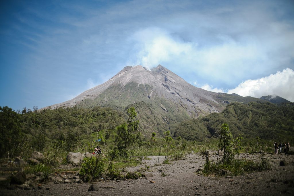 Gunung vulkanik
