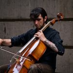 Cello: Alat Musik Gesek dengan Suara Merdu yang Memikat Hati Pendengar